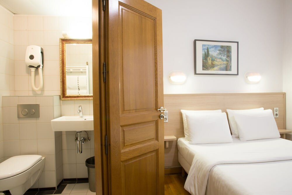 Фото Hotel Darcet Paris