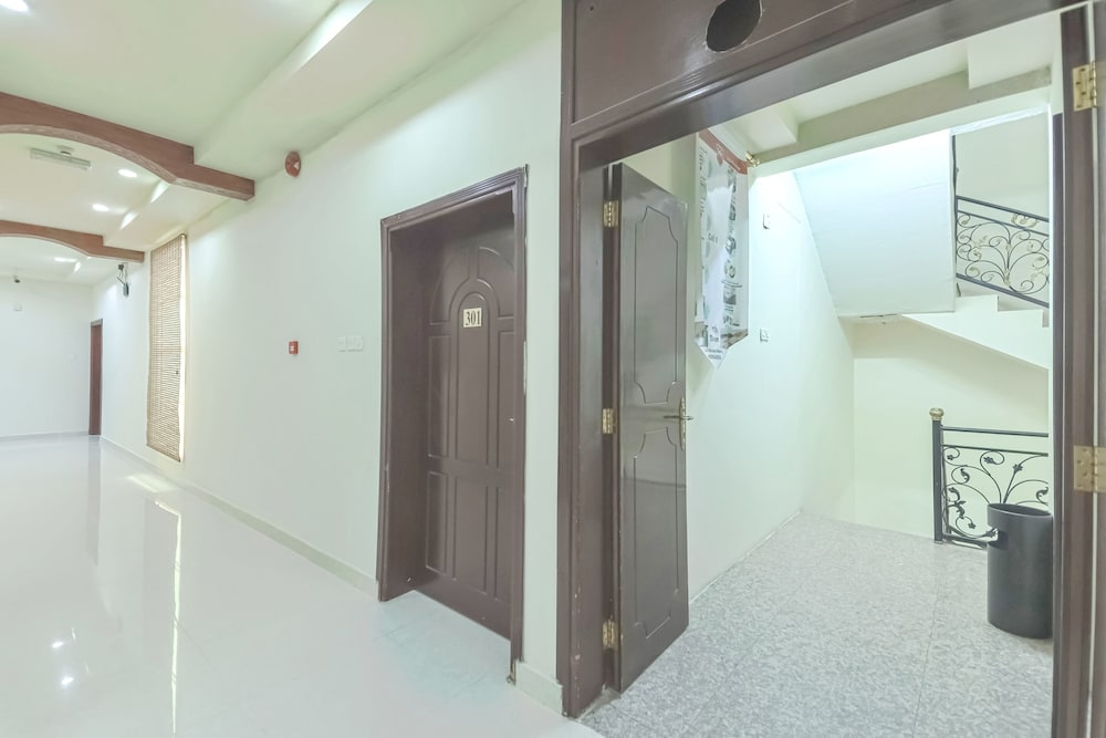 Фото Oyo 111 Al Thabit Hotel