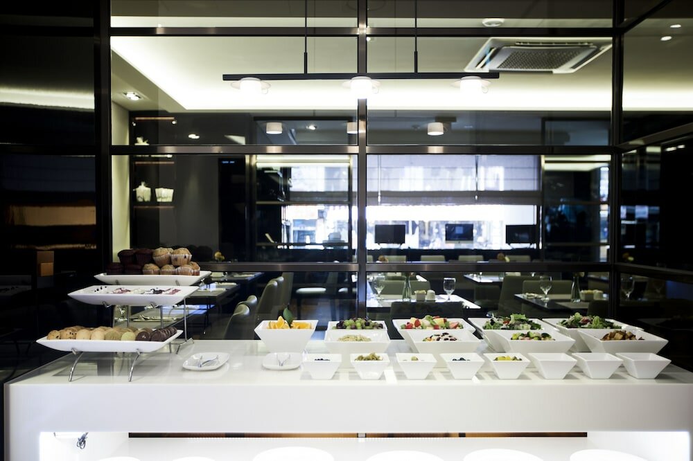 Фото The Grand Hotel Myeongdong