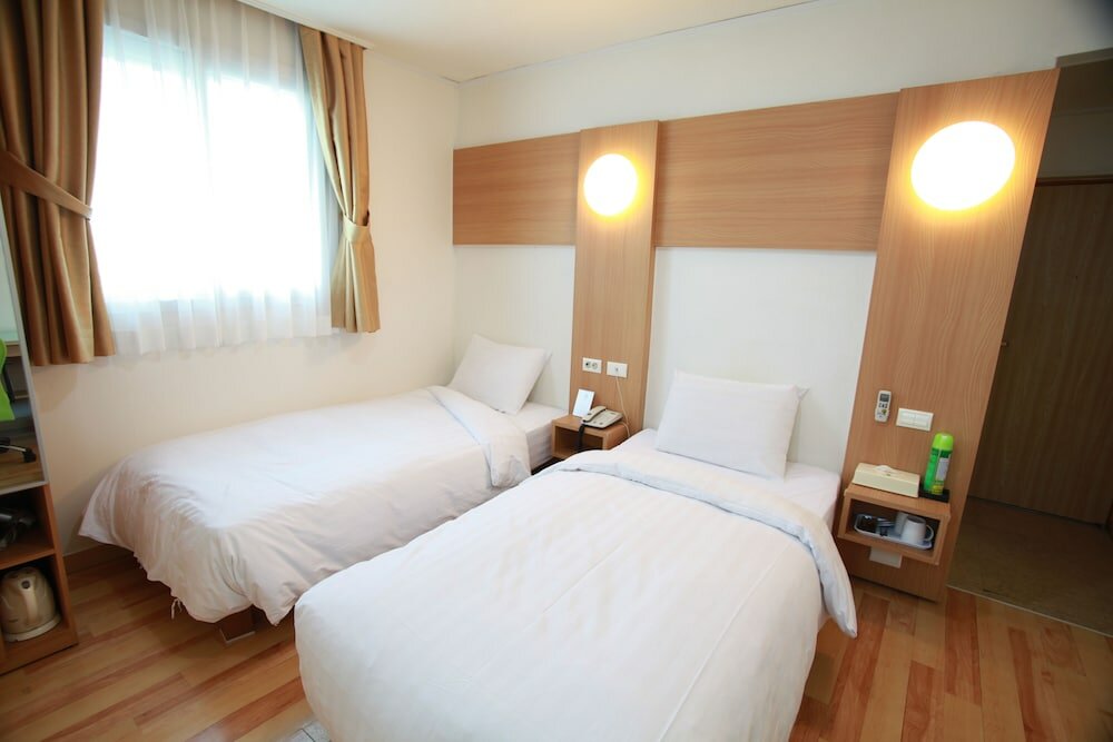 Фото Appletree Hotel