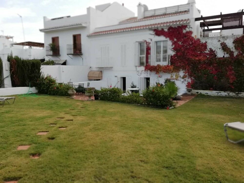 Фото Hostal Tres Soles