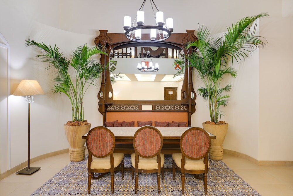 Фото Lemon Tree Amarante Beach Resort, Goa