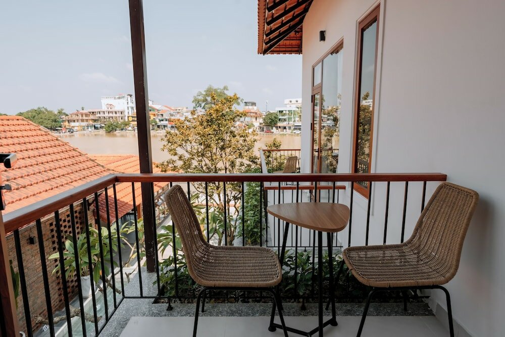 Фото Hue Riverside Villa