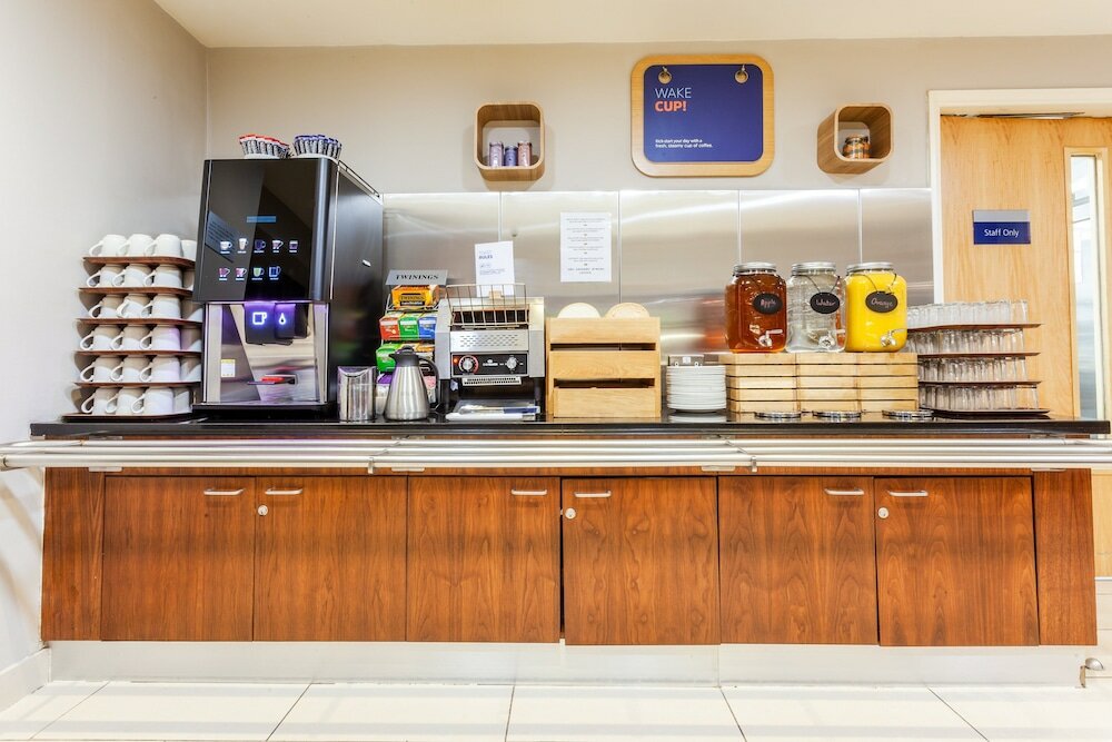 Фото Holiday Inn Express Edinburgh Royal Mile, an Ihg Hotel