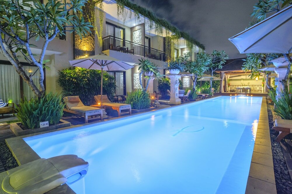 Фото D'Penjor Seminyak Hotel