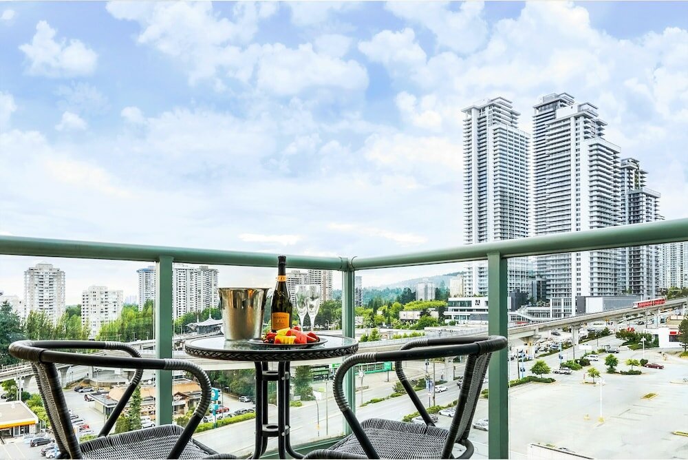 Фото Executive Plaza Hotel & Conference Centre Metro Vancouver