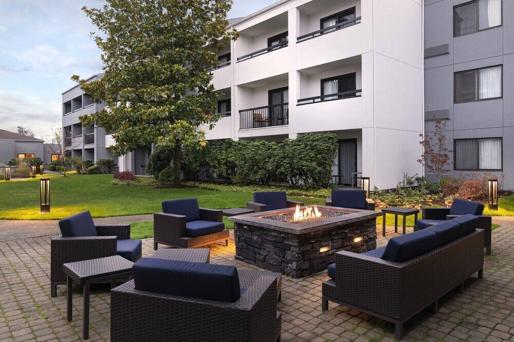 Фото Courtyard by Marriott Seattle Southcenter