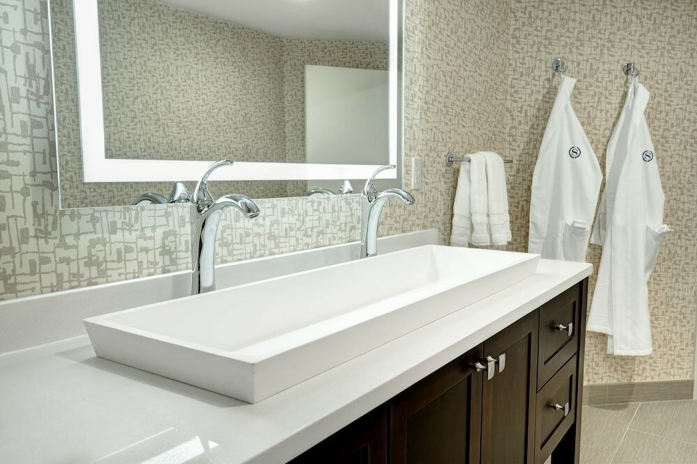 Фото Sheraton Eatontown Hotel