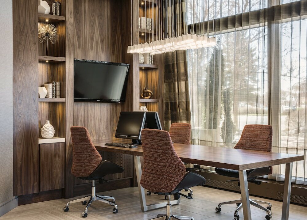 Фото Holiday Inn Winnipeg-South by ihg