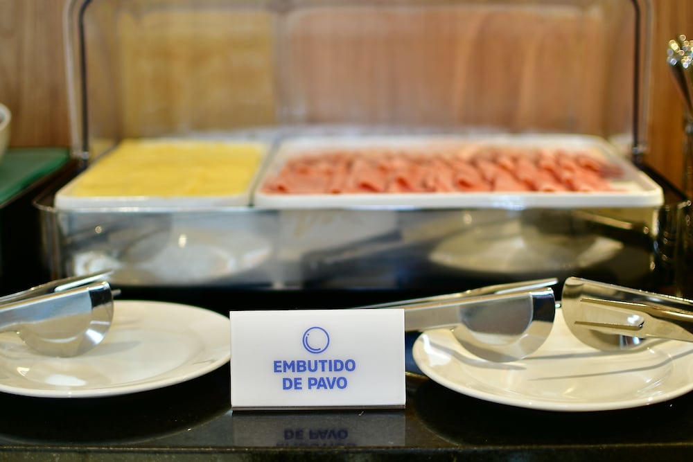 Фото Holiday Inn Express Asuncion Aviadores, an Ihg Hotel