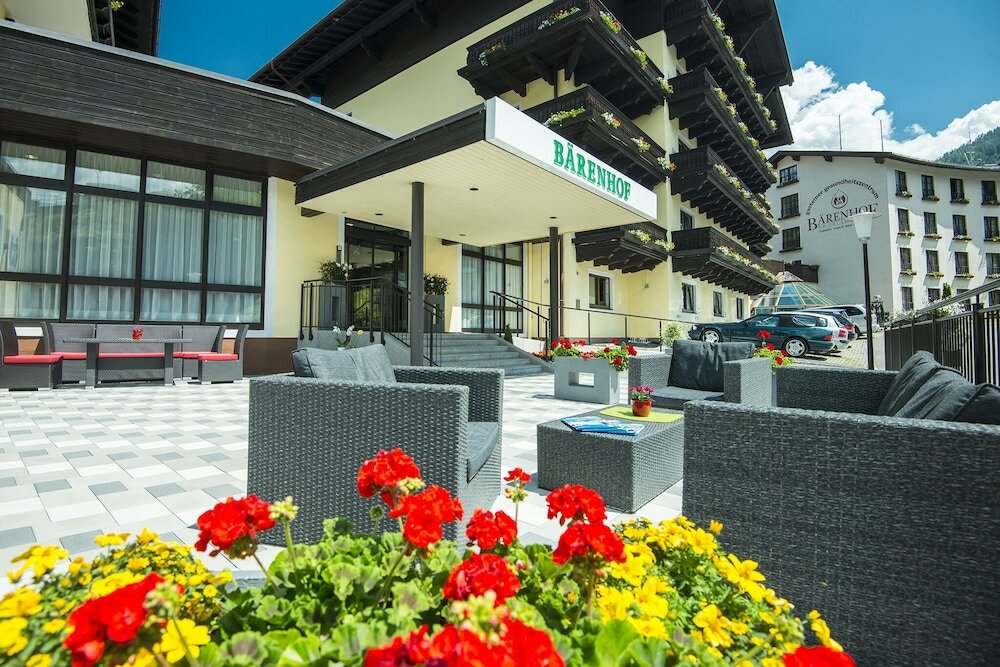 Фото отеля 2