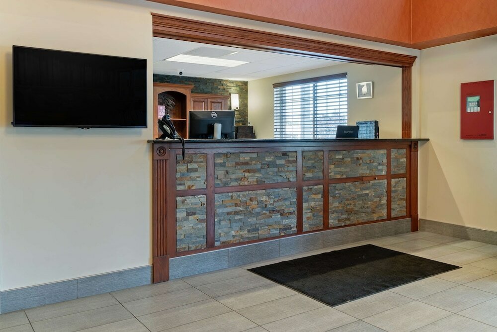 Фото Best Western Executive Inn & Suites