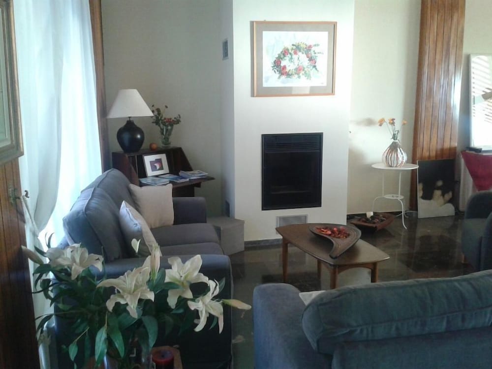 Фото Hotel Theoxenia Loutraki