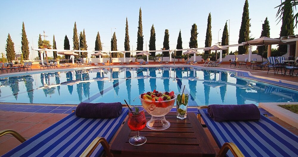 Фото Kouros Hotel