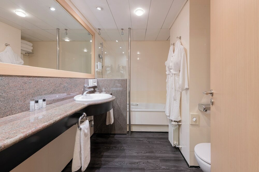 Фото Suites Plaza Hotel & Wellness Andorra