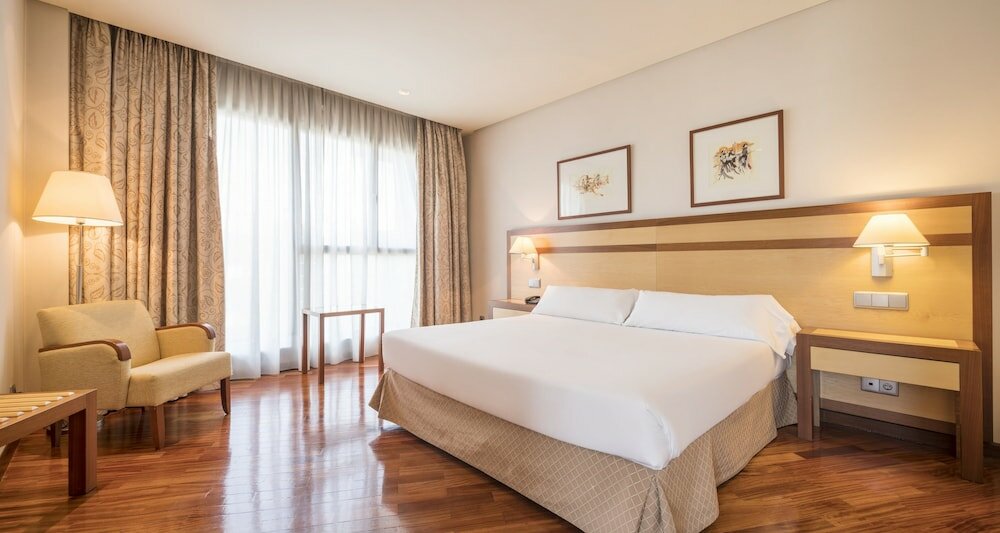 Фото Hotel Ilunion Alcalá Norte