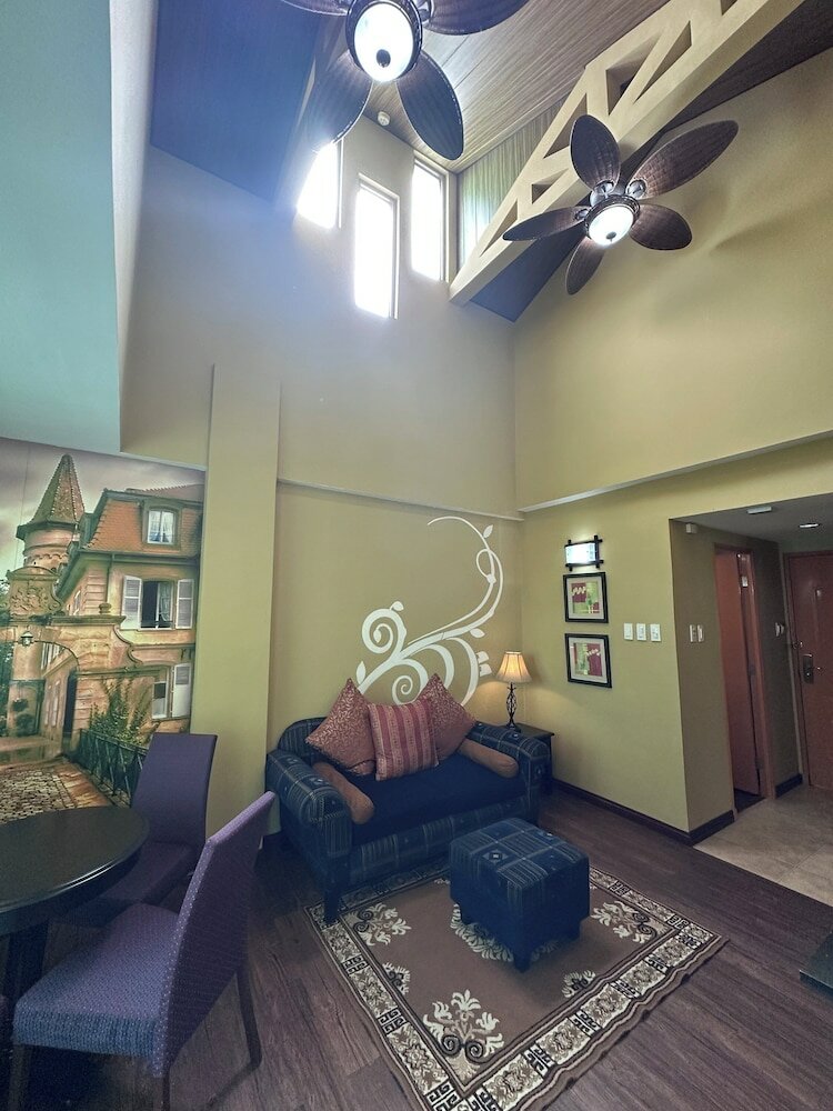 Фото Lee Boutique Hotel Tagaytay