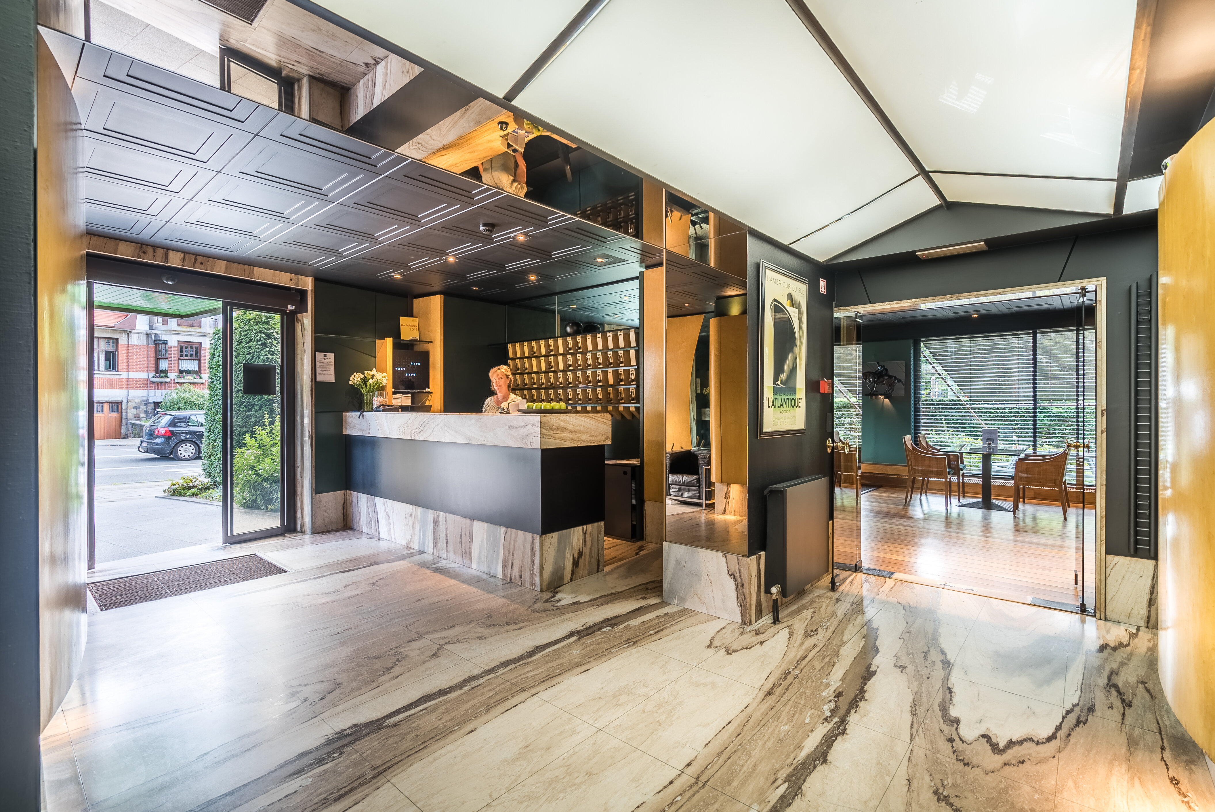 Фото отеля 2