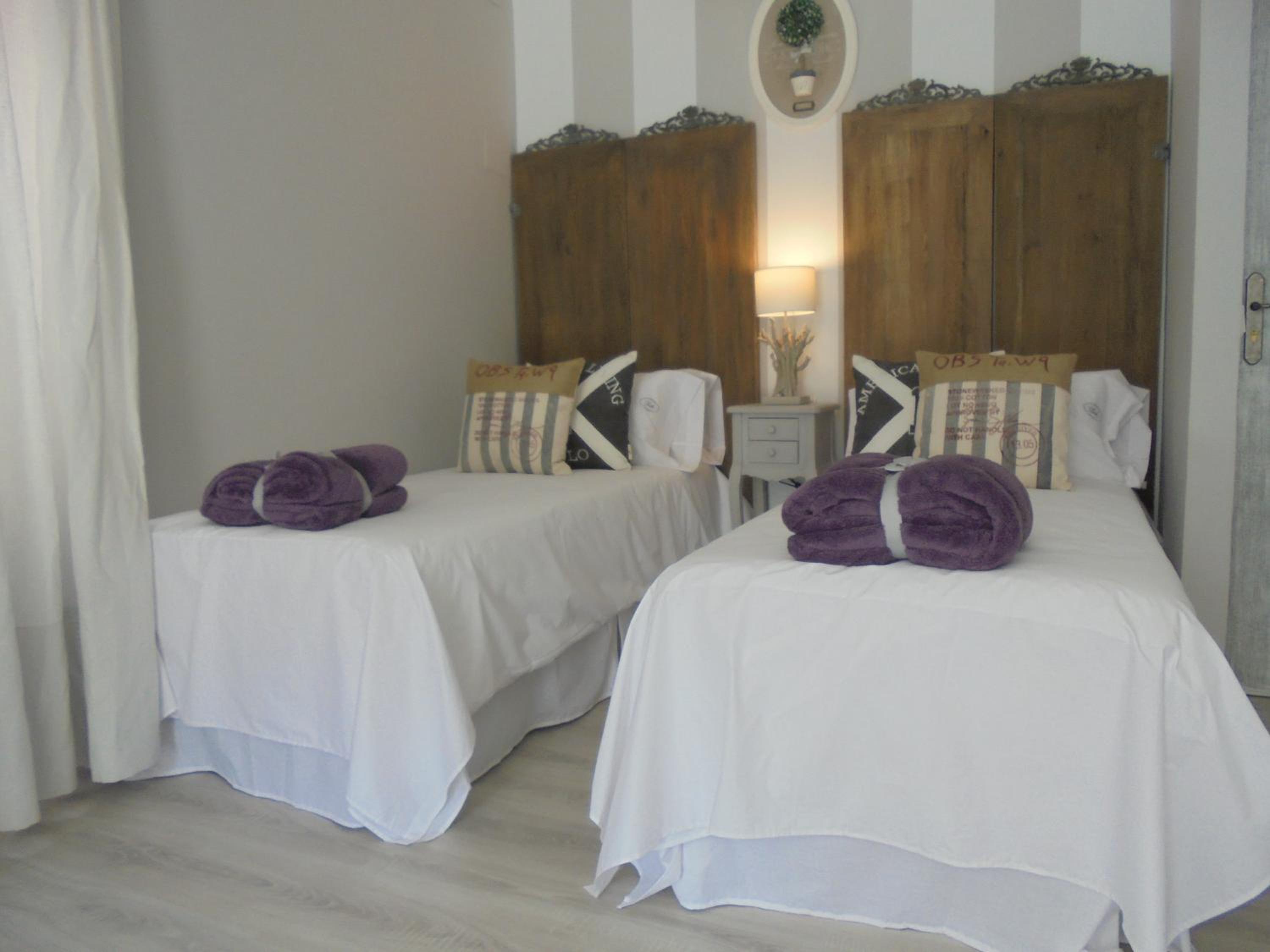 Фото Hostal Tak