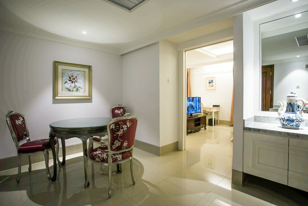 Фото Hotel Santika Seminyak