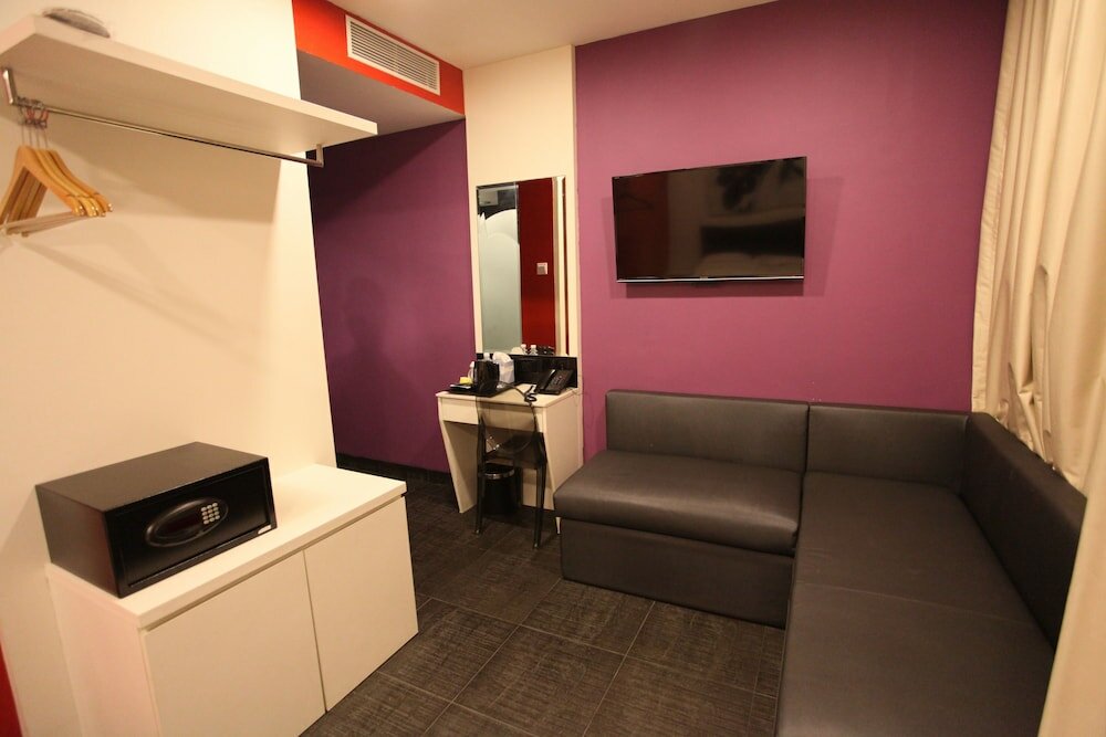 Фото Venue Hotel