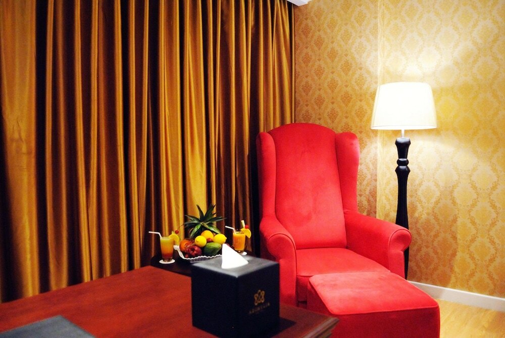 Фото Adimulia Hotel Medan