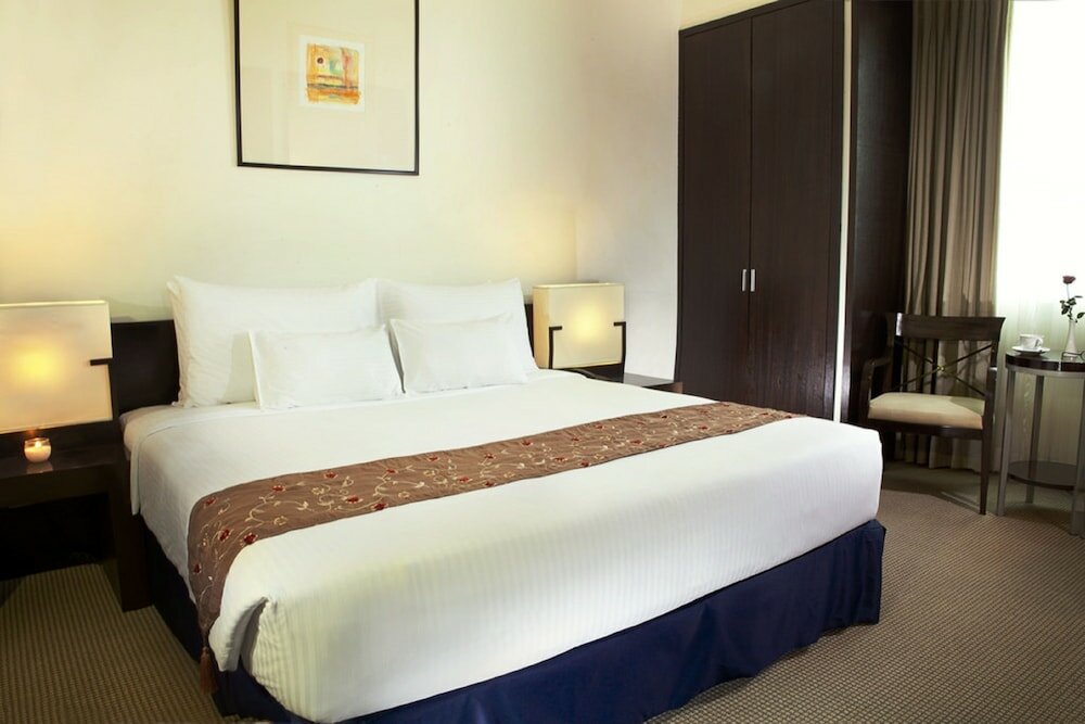 Фото Waterfront Cebu City Hotel & Casino