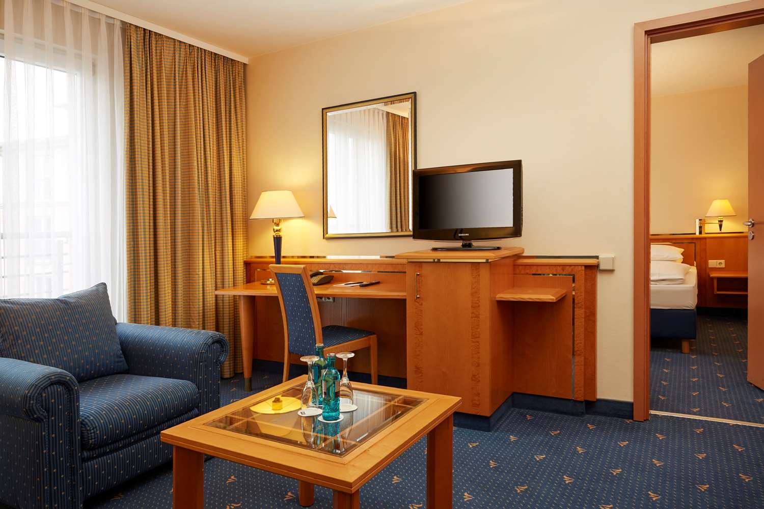 Фото 236041957965