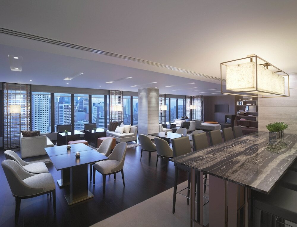 Фото New World Makati Hotel