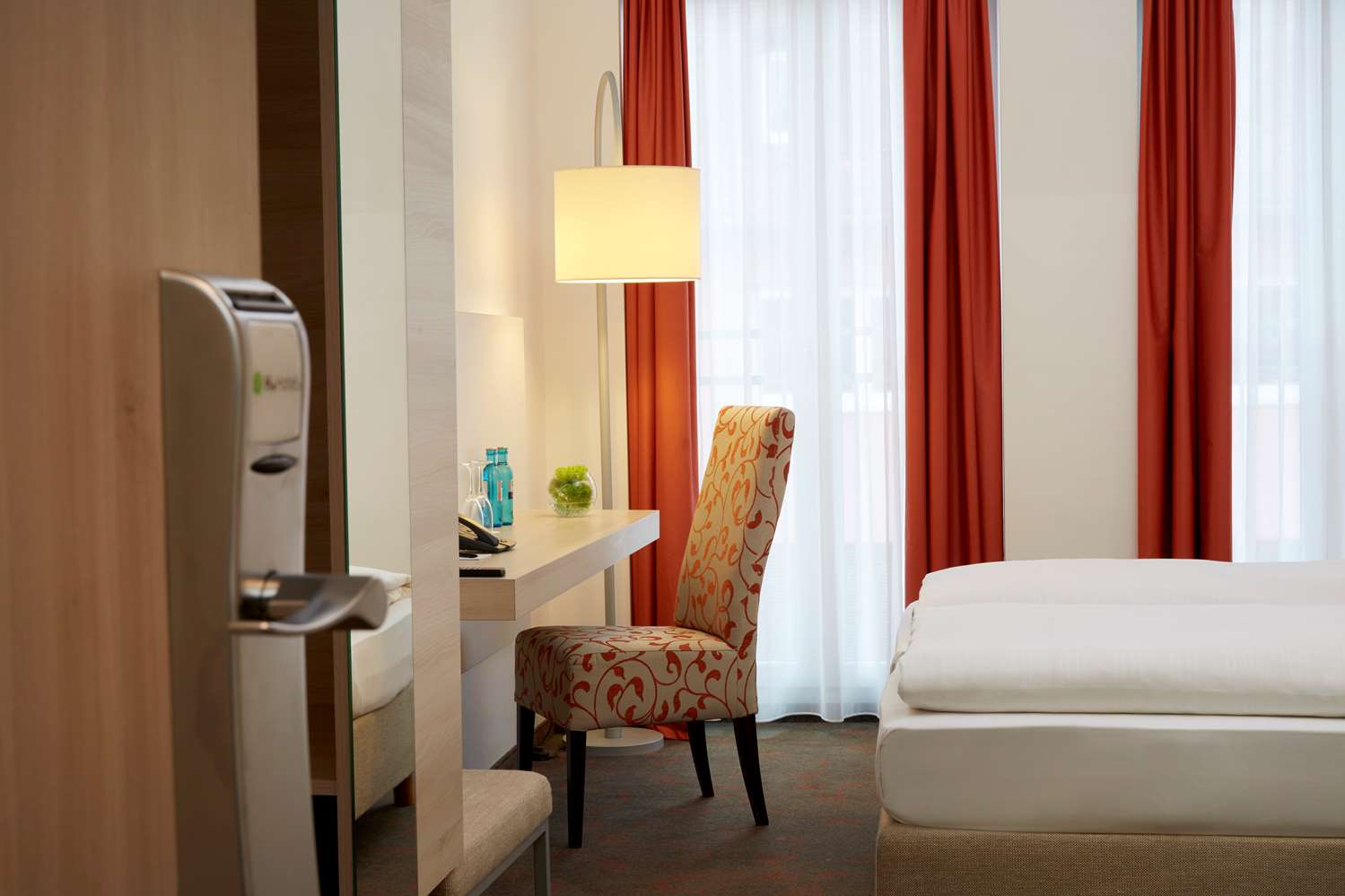 Фото H+ Hotel München