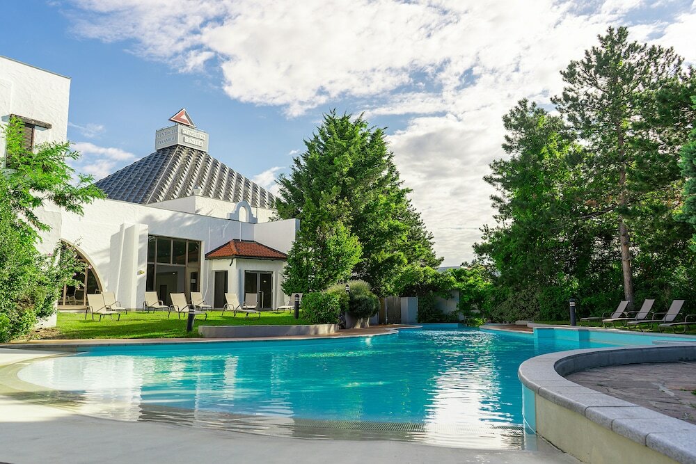 Фото Eventhotel Pyramide