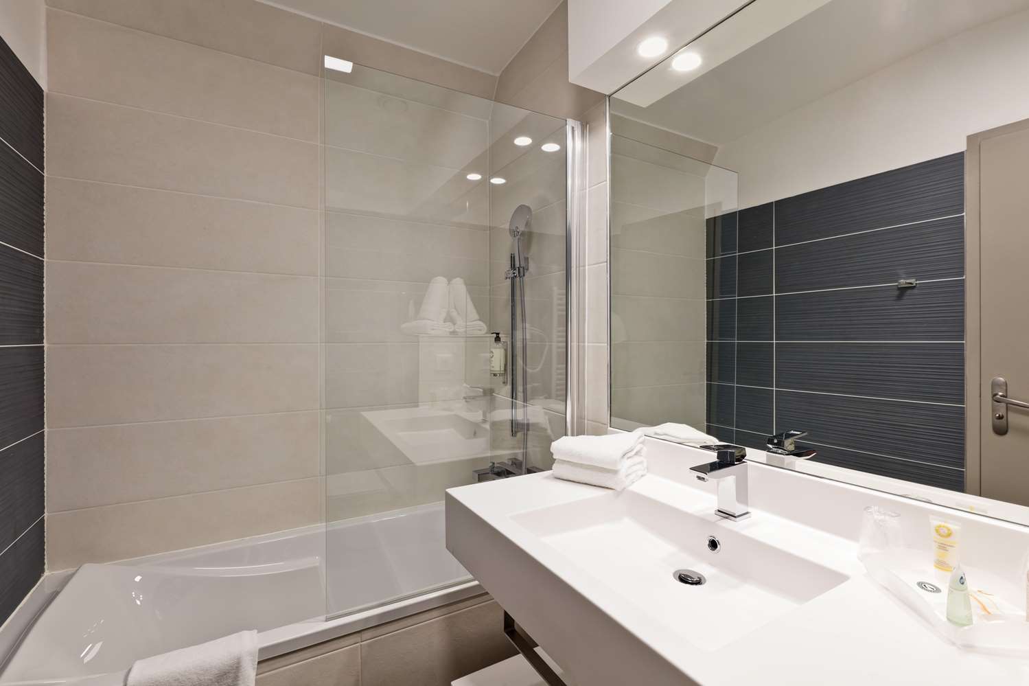 Фото Best Western Crequi Lyon Part Dieu