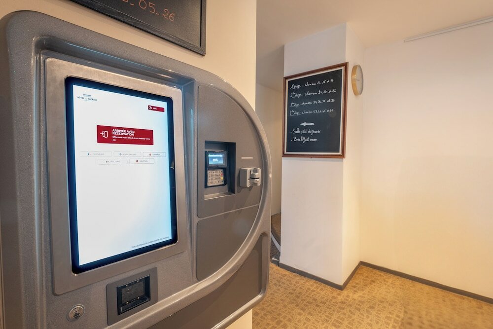 Фото Hotel du Theatre