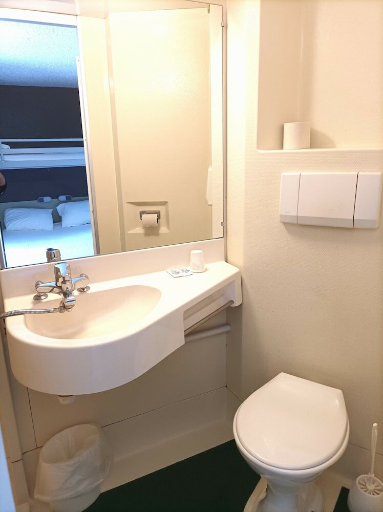 Фото Cit'Hotel Design Booking Evry Saint Germain Lès Corbeil