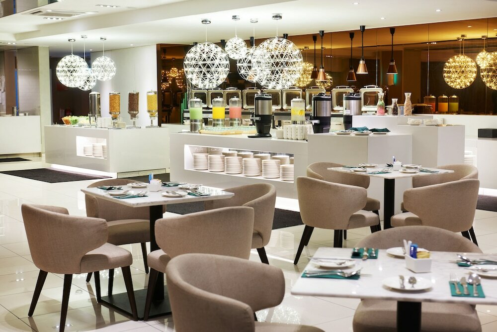 Фото Cosmo Hotel Kuala Lumpur