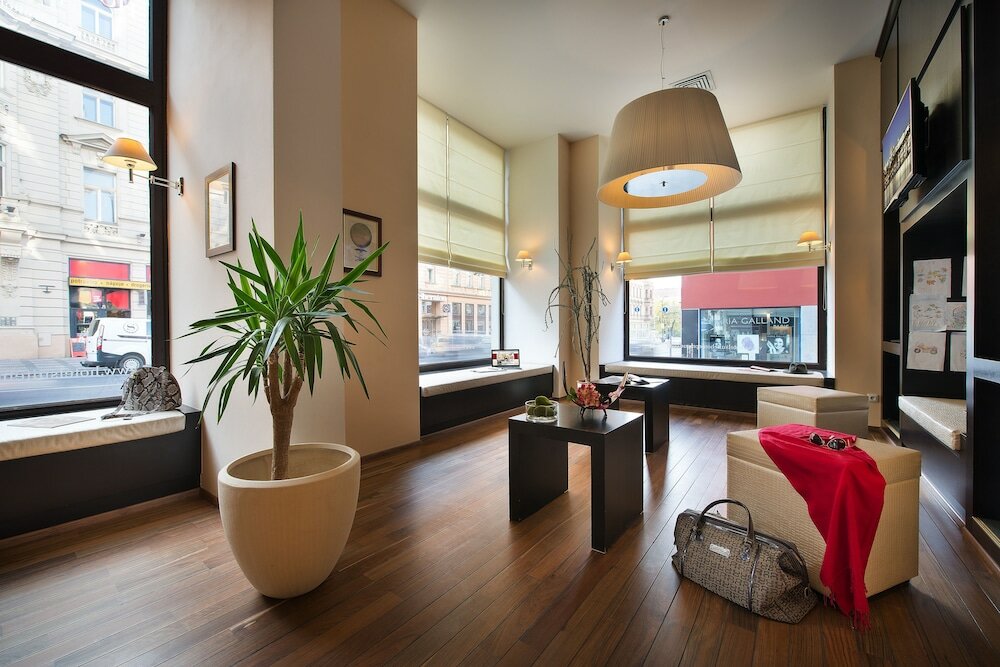 Фото Hotel Suite Home Prague