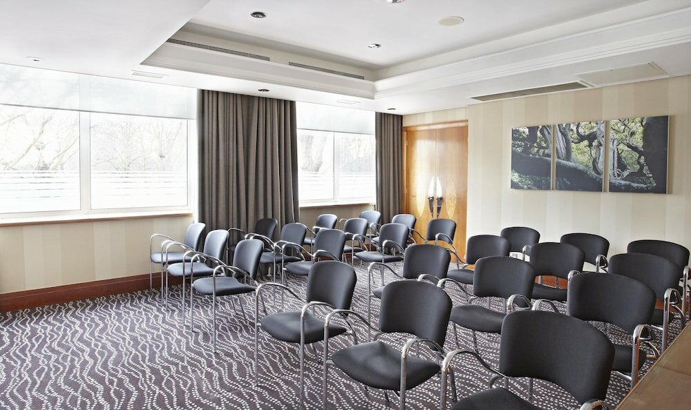 Фото Thistle London Hyde Park Kensington Gardens