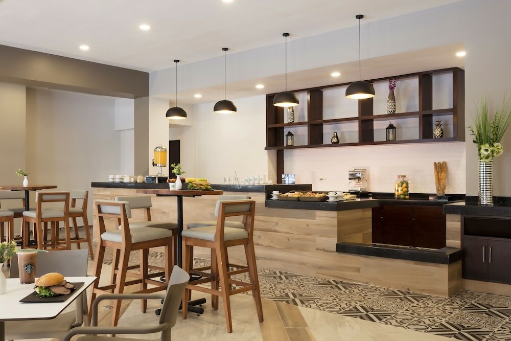 Фото Hilton Garden Inn Monterrey