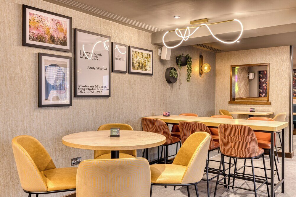 Фото Premier Inn London St. Pancras