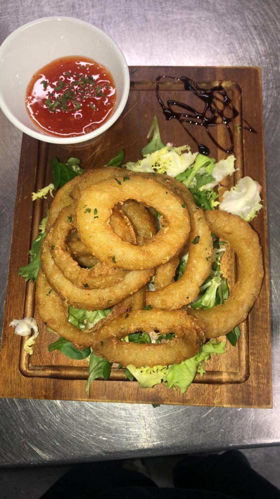 Фото The Emmbrook Inn