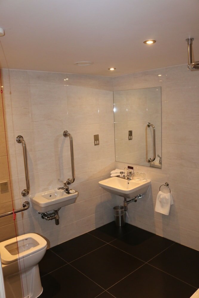 Фото DoubleTree by Hilton Hotel & SPA Liverpool