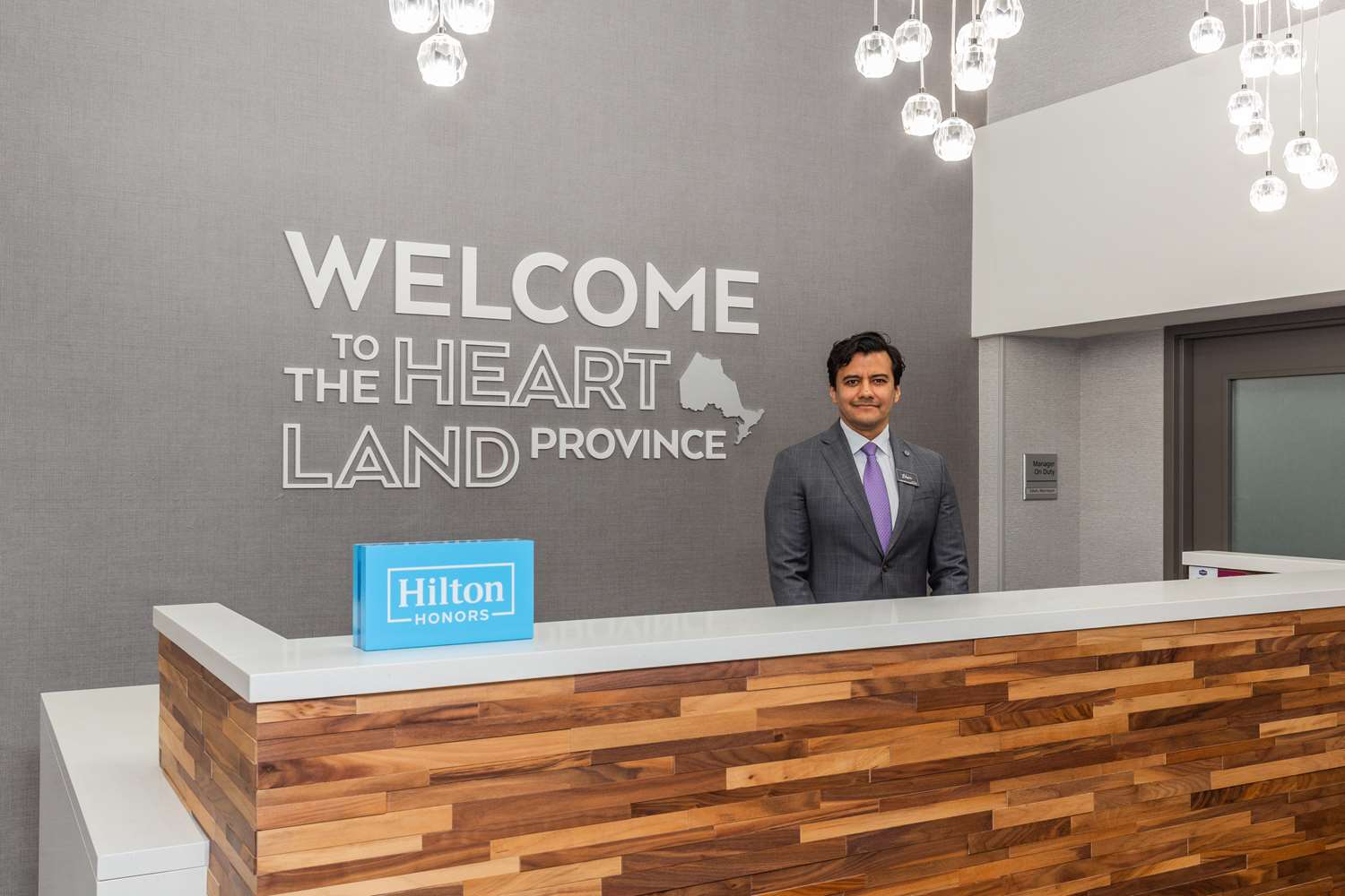 Фото Hampton Inn & Suites by Hilton Toronto Downtown