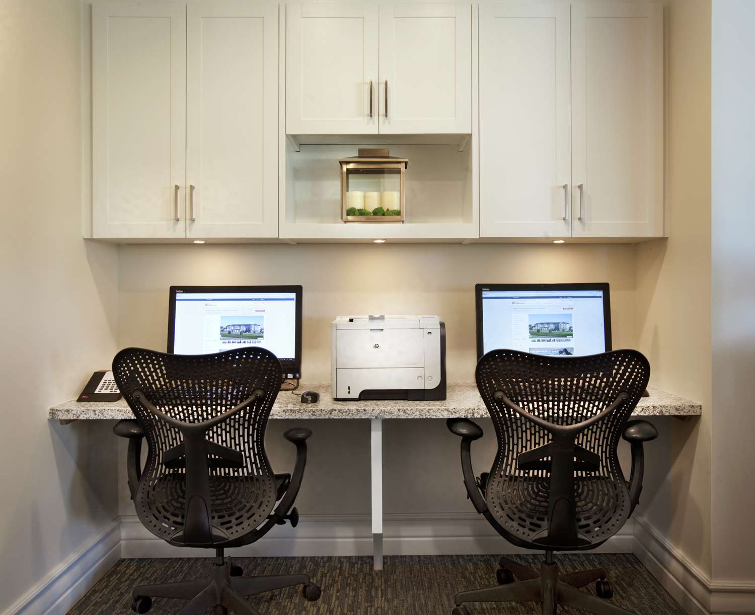 Фото Hilton Garden Inn Montreal Airport