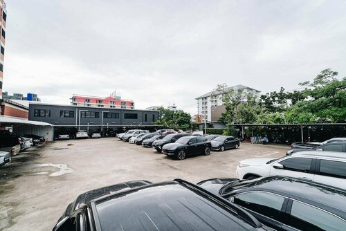Гостиница Kuun Hotel Sukhumvit в Самутпракане