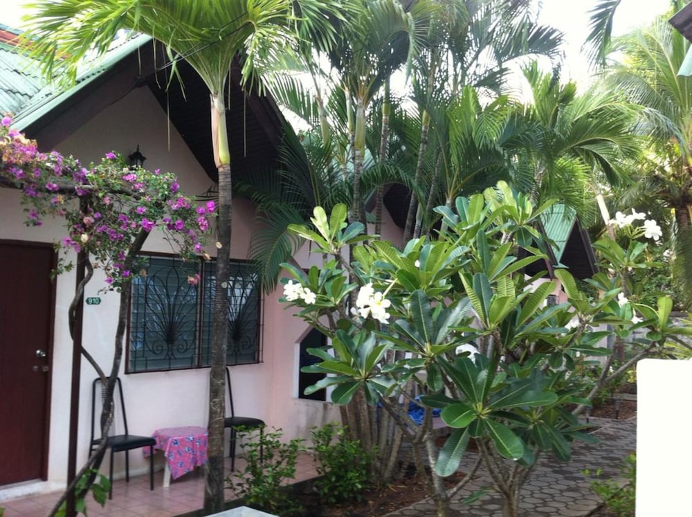 Фото Hacienda Phuket