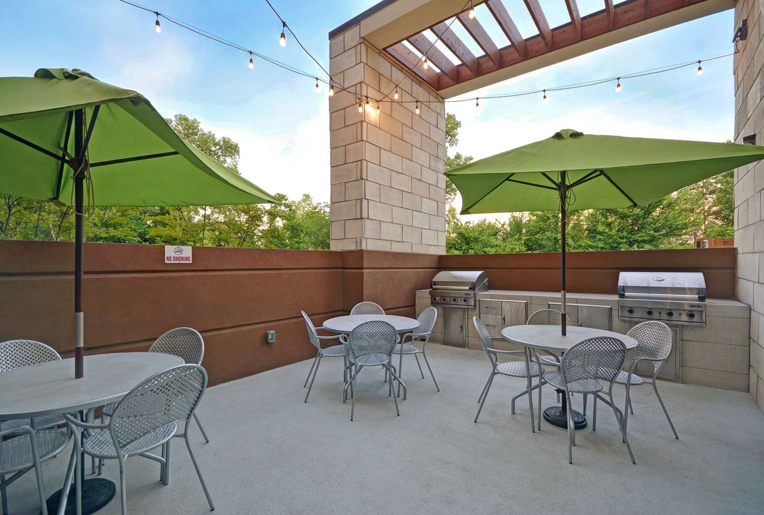 Фото Home2 Suites by Hilton Dallas DeSoto