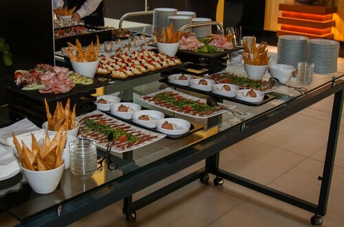 Внешний вид отеля Four Points by Sheraton Kecskemet Hotel & Conference Center в Кечкемете, фото 5