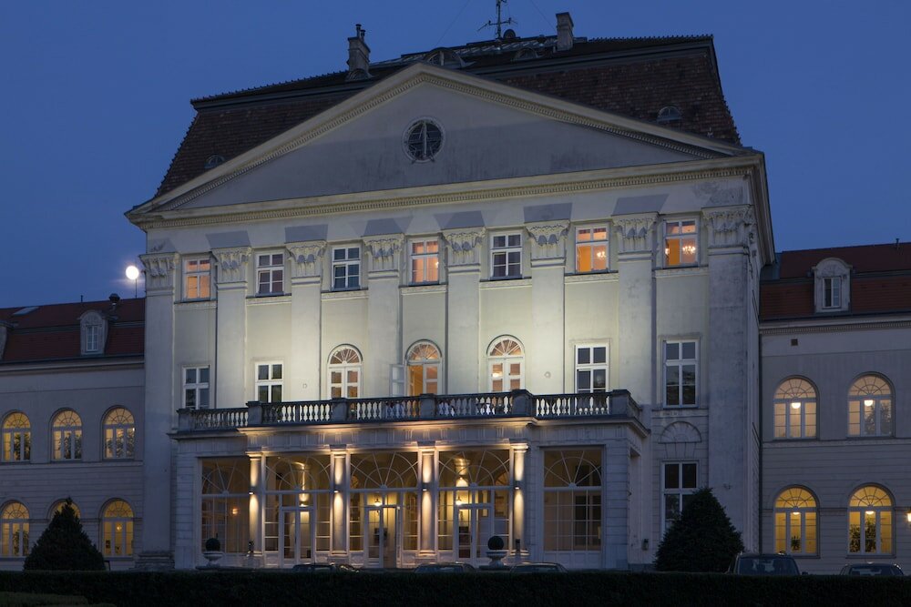 Фото Austria Trend Hotel Schloss Wilhelminenberg