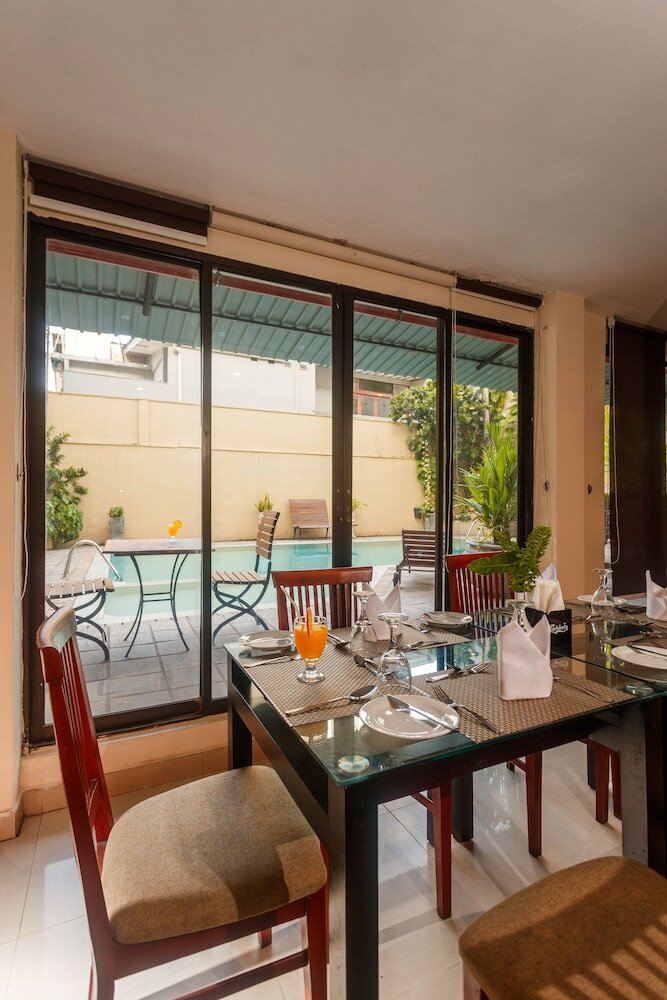 Фото Hotel Janaki