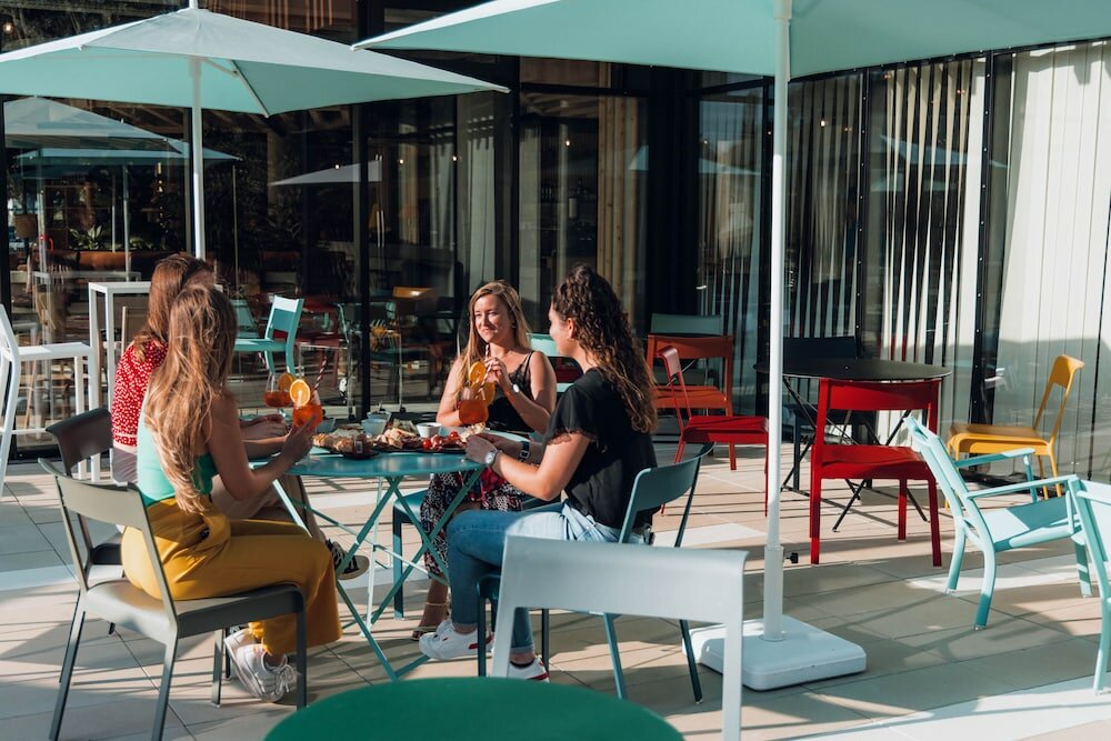 Фото Greet Hotel La Rochelle Centre